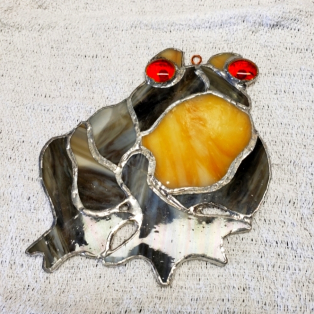 Art deco stained glass 9x9in frog